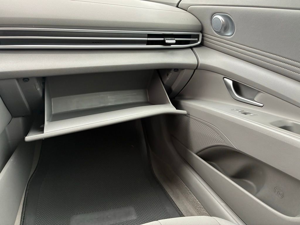 Used 2023 Hyundai Elantra SEL w/ Convenience Package FWD image 35