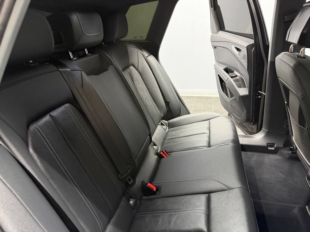 Used 2023 Audi Q4 e-tron Premium Plus RWD image 45