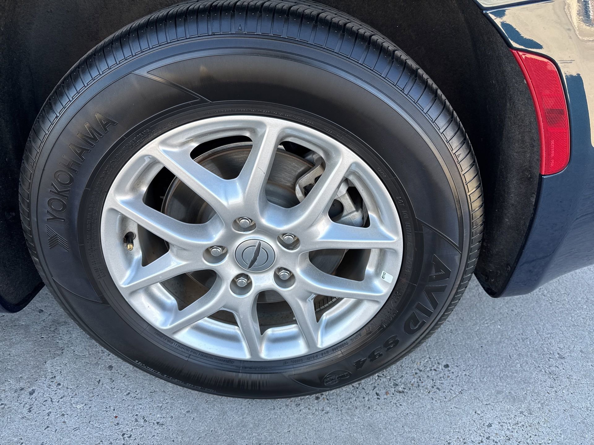 Used 2025 Chrysler Pacifica Select image 13