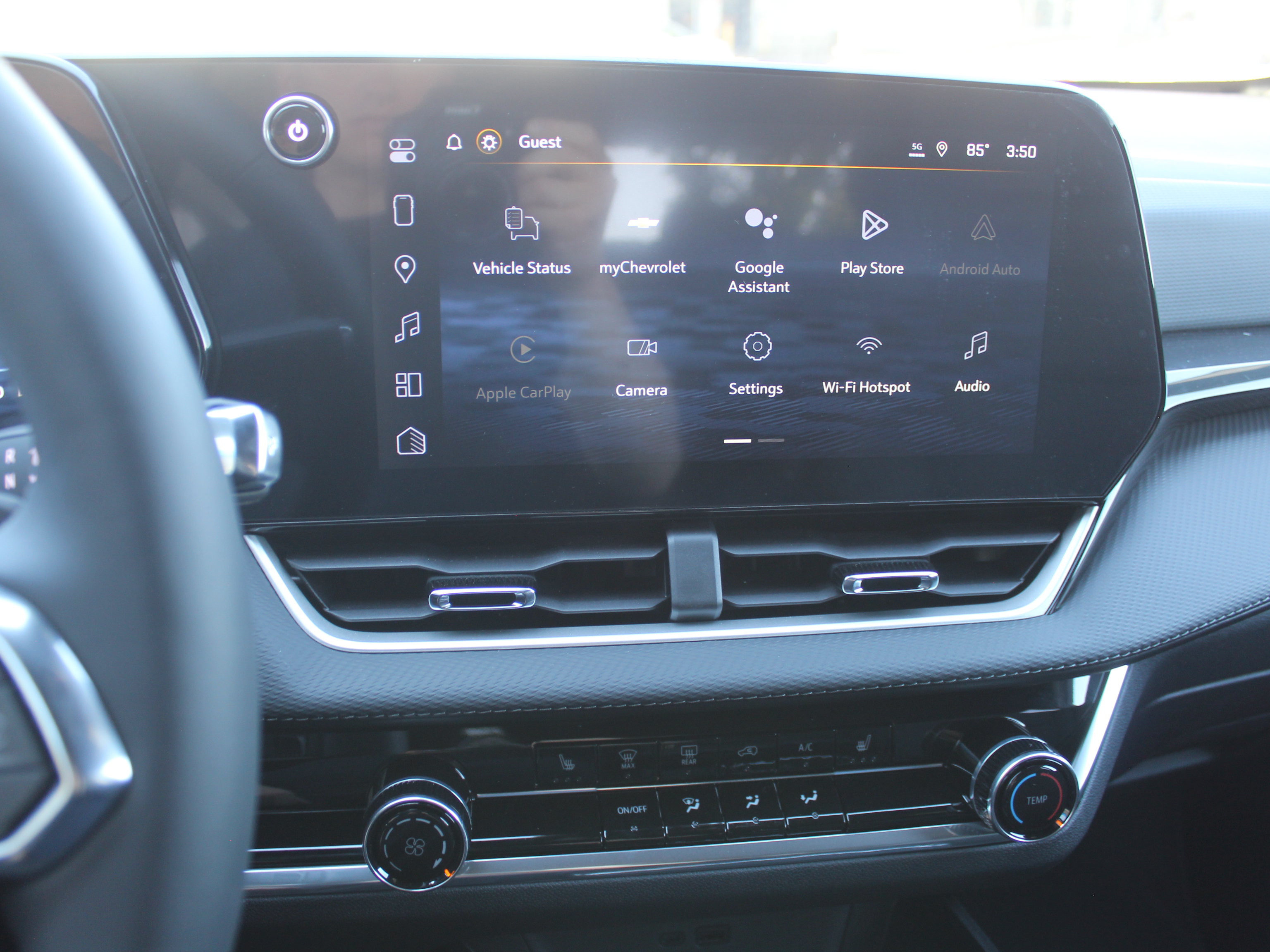 New 2026 Chevrolet Equinox LT w/ Safety and Technology Package FWD image 12