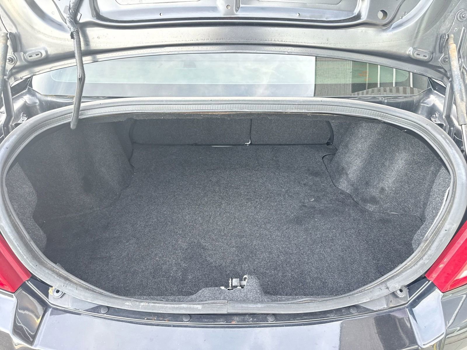 Used 2010 Dodge Avenger SXT image 31