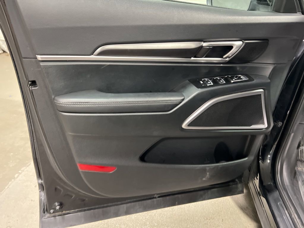 Used 2025 Kia Telluride S image 23