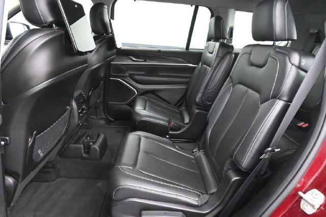 Used 2023 Jeep Grand Cherokee L Limited w/ Luxury Tech Group II AWD/4WD image 27