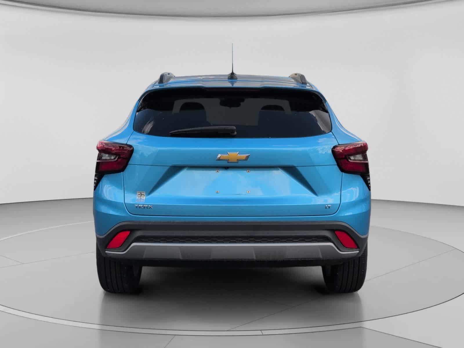 Used 2025 Chevrolet Trax LT w/ LT Convenience Package FWD image 4