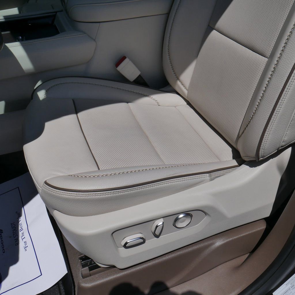 Used 2023 GMC Yukon XL Denali image 50