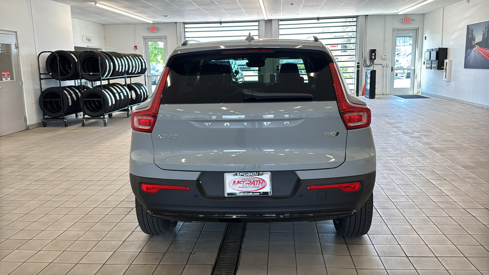 New 2026 Volvo XC40 B5 Plus w/ Climate Package AWD/4WD image 6