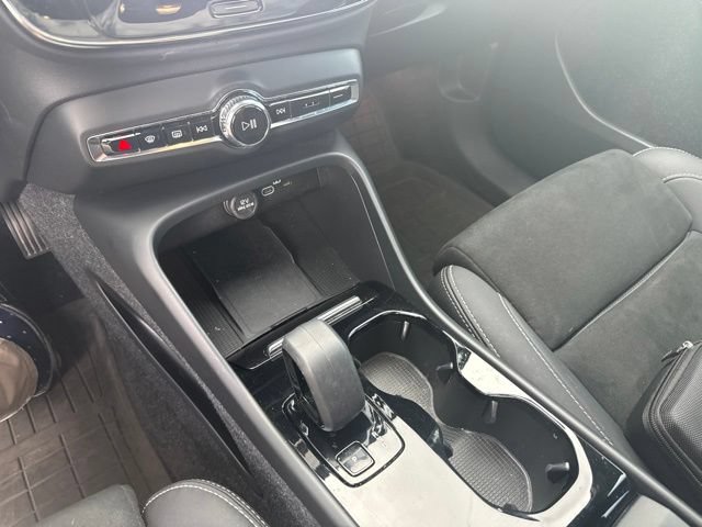Used 2023 Volvo C40 P8 Recharge Ultimate w/ Protection Package Premier AWD/4WD image 11
