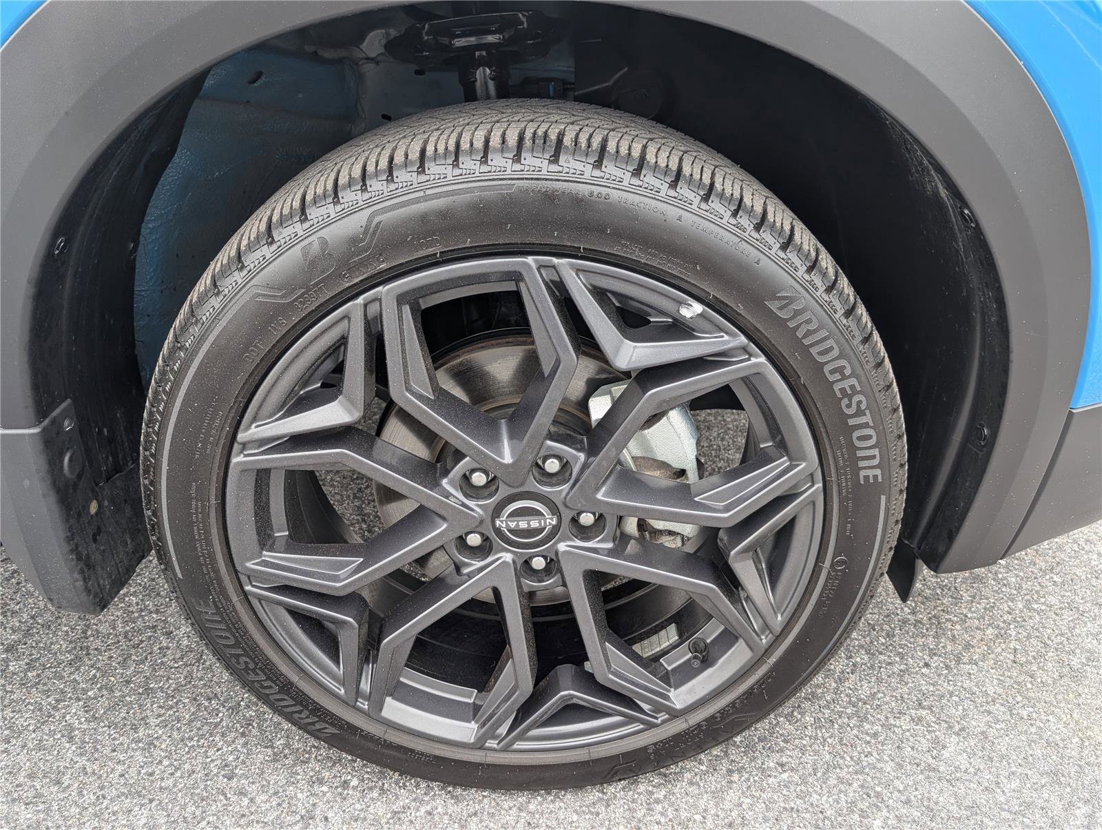 Used 2025 Nissan Kicks SR AWD/4WD image 9