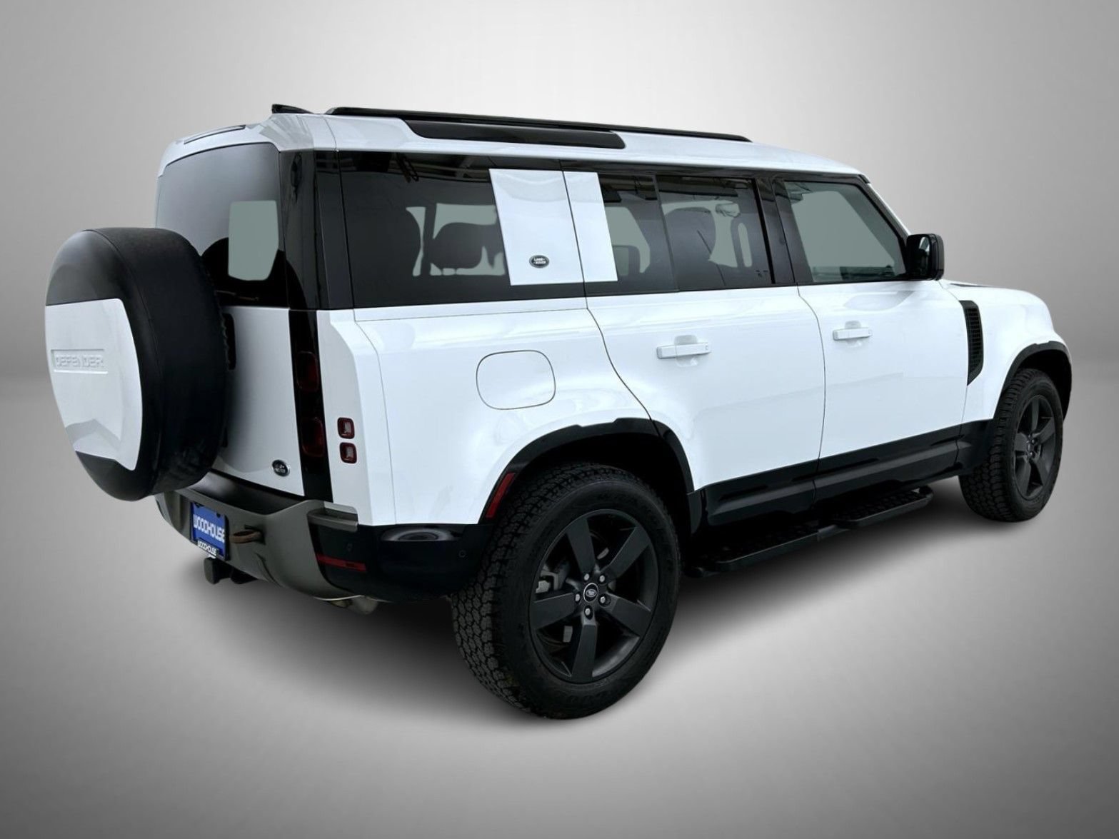 Used 2022 Land Rover Defender 110 X-Dynamic SE AWD/4WD image 5