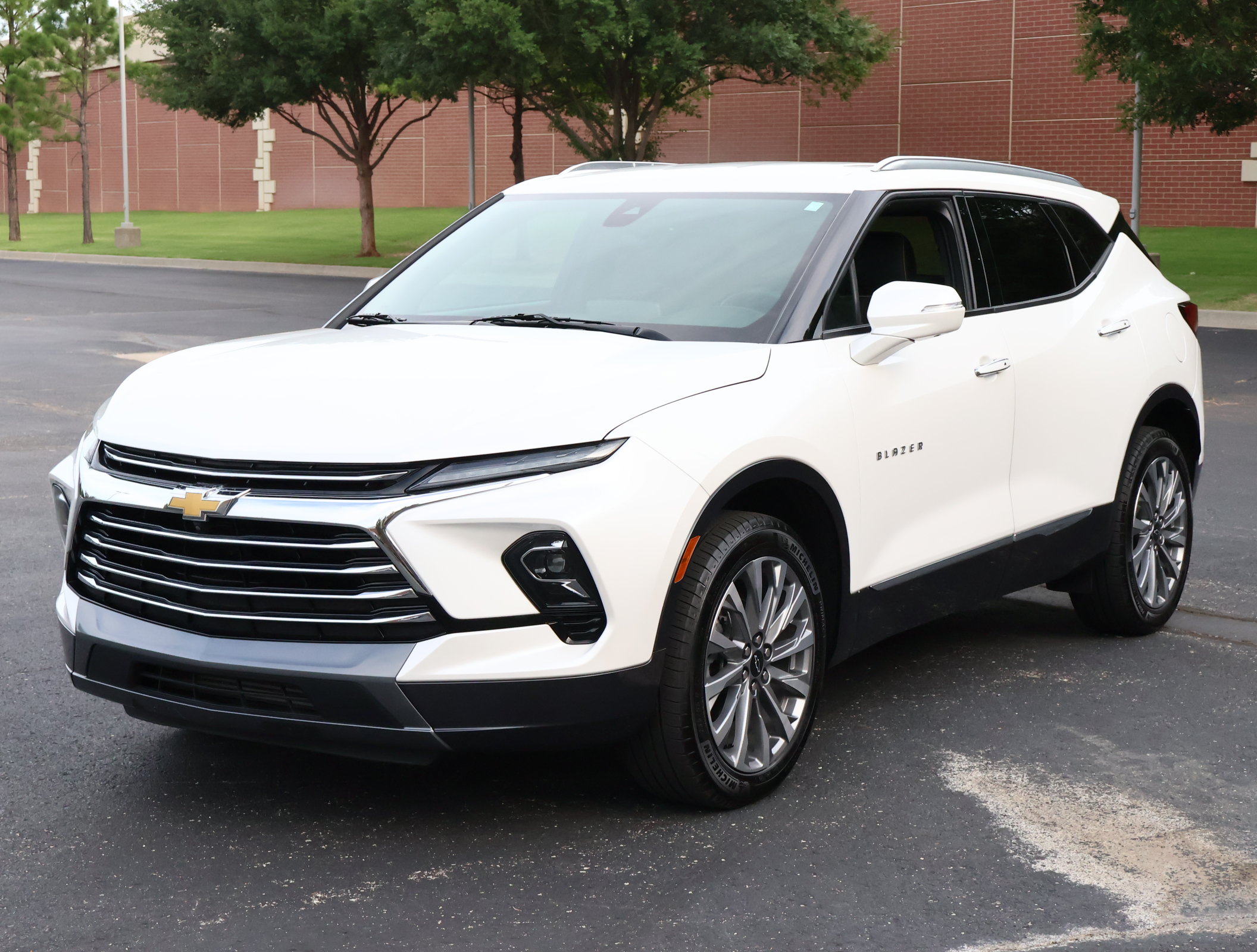 Used 2024 Chevrolet Blazer Premier w/ Driver Confidence II Package FWD image 32