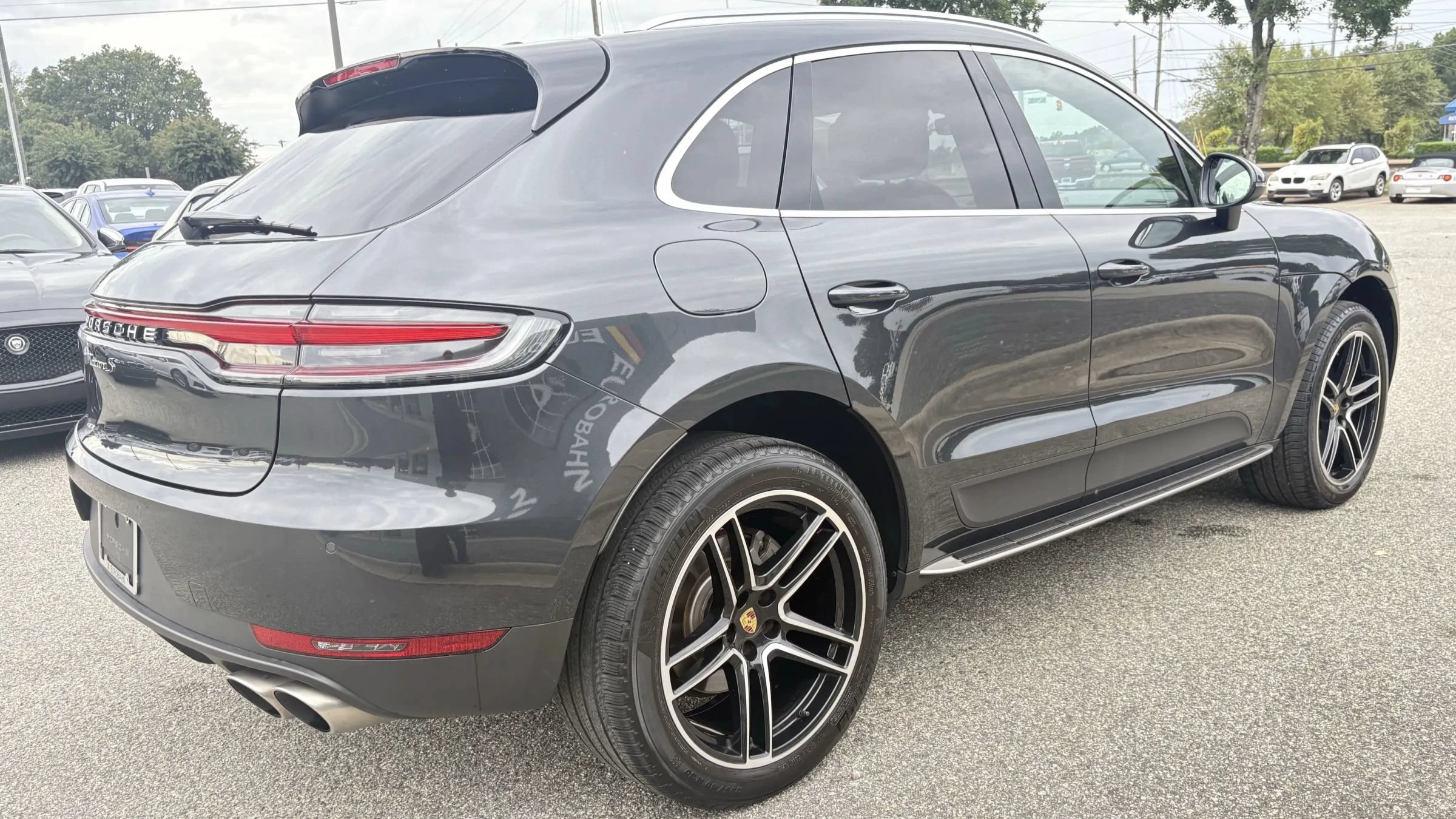 Used 2021 Porsche Macan S AWD/4WD image 29