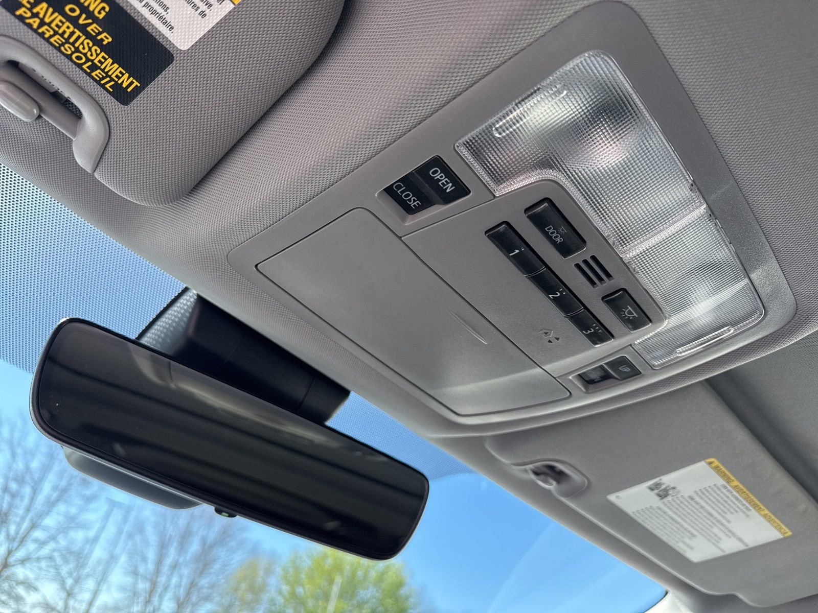 Used 2017 Toyota Highlander XLE image 29