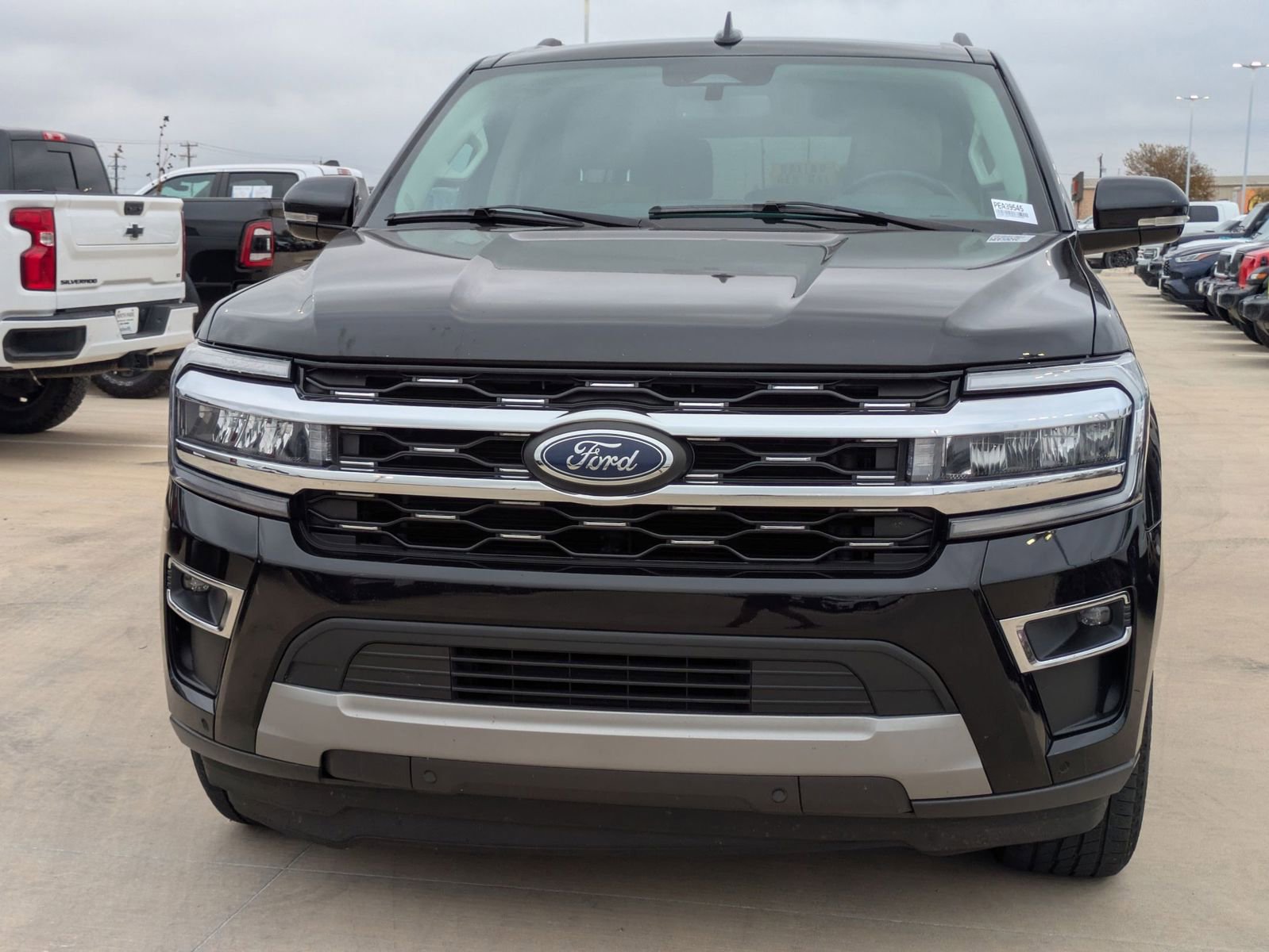 Used 2024 Ford Expedition Max Limited image 8