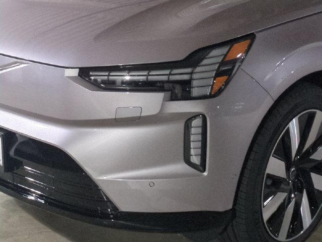 New 2026 Volvo EX90 Ultra AWD/4WD image 9