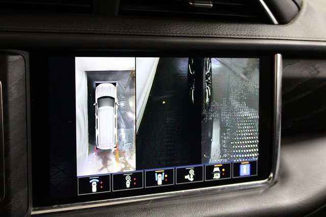 Used 2022 GMC Yukon XL Denali w/ Denali Premium Package image 20