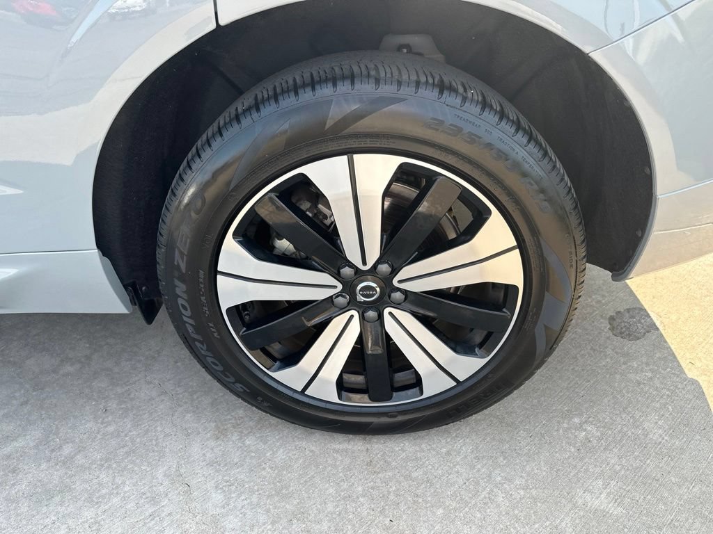 Certified 2025 Volvo XC60 T8 Core w/ Protection Package Premier AWD/4WD image 19