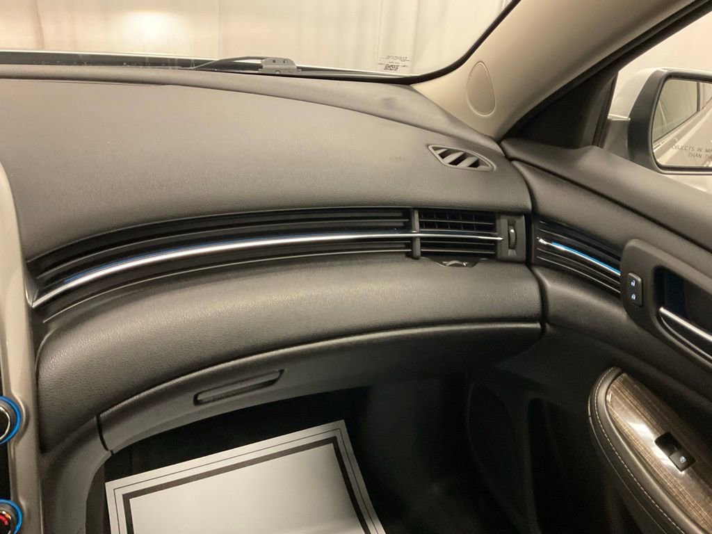 Used 2015 Chevrolet Malibu LT w/ Power Convenience Package image 23