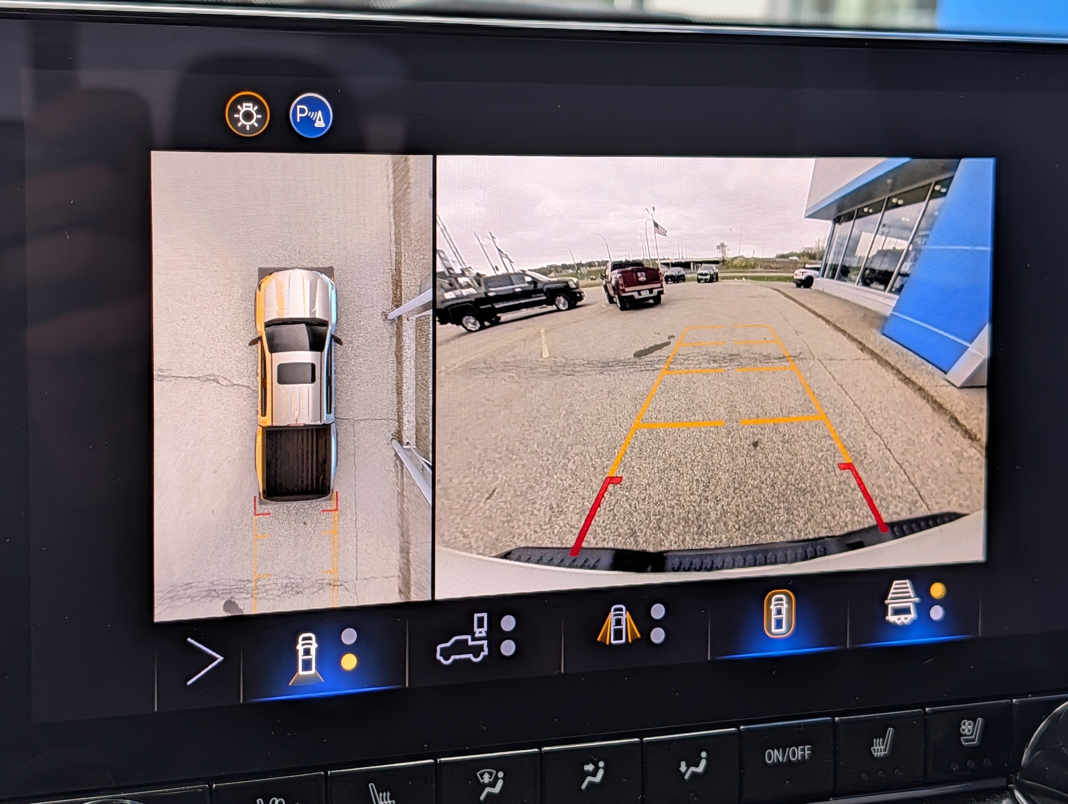 Certified 2025 Chevrolet Colorado ZR2 w/ Technology Package AWD/4WD image 27