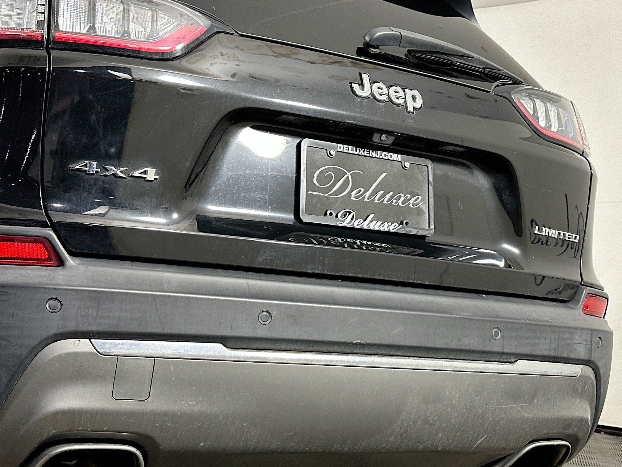 Used 2020 Jeep Cherokee Limited image 26