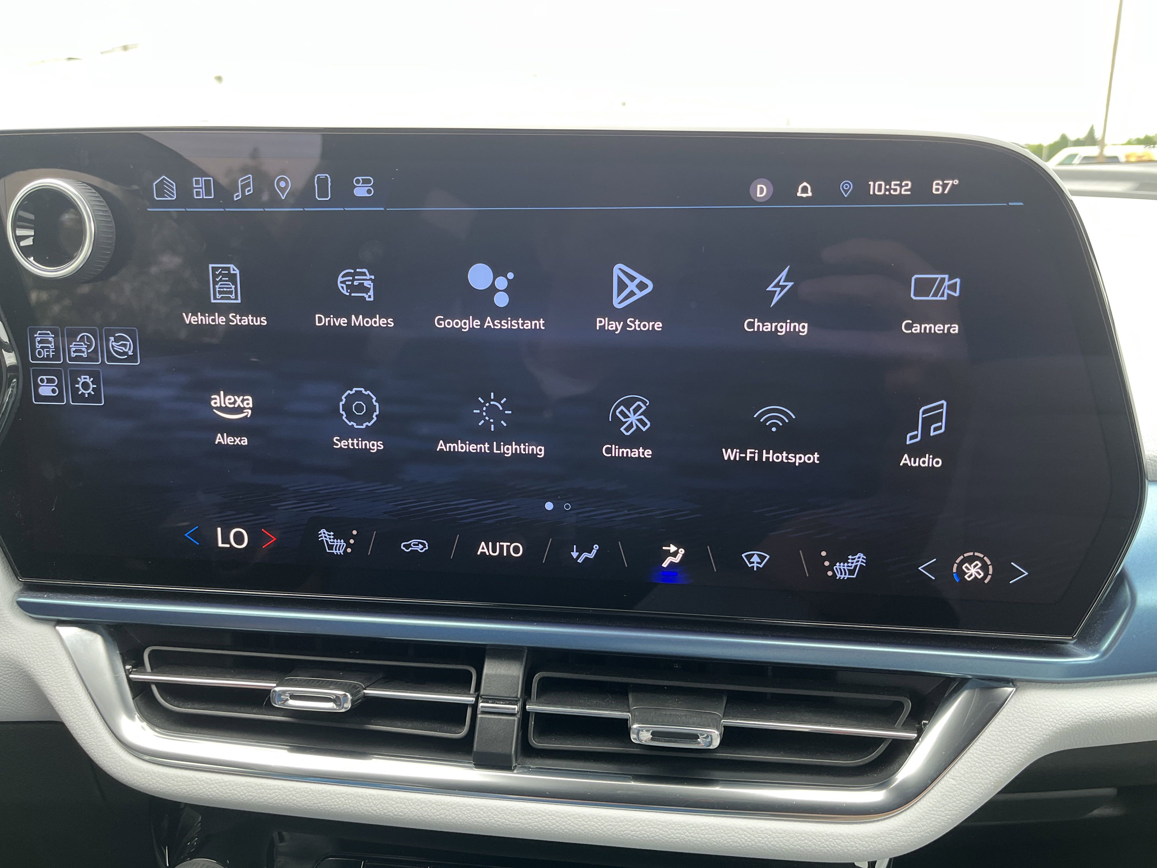 Used 2025 Chevrolet Equinox EV LT w/ Convenience Package image 23