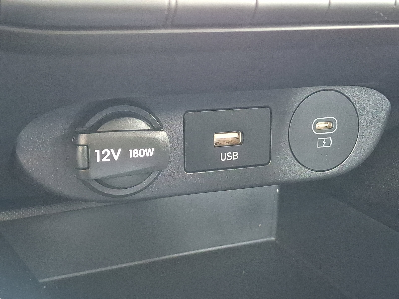 Used 2024 Hyundai Elantra SEL FWD image 25