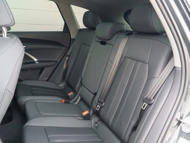 New 2026 Audi SQ5 Premium Plus image 9