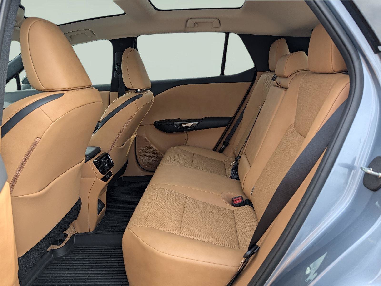 Used 2025 Lexus RZ 450e w/ Technology Package AWD/4WD image 17