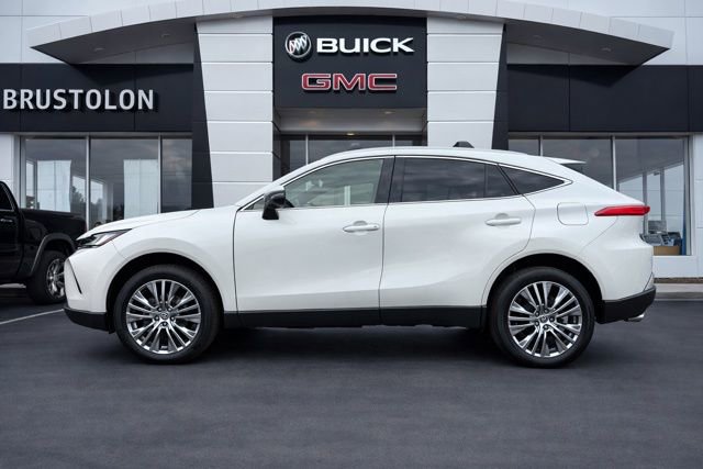 Used 2022 Toyota Venza XLE