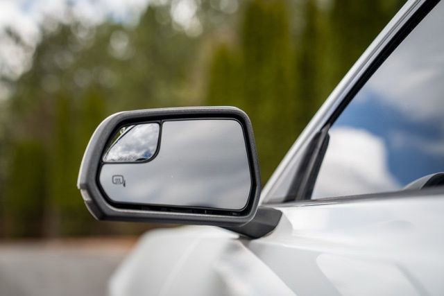 Used 2018 Ford Mustang Premium RWD image 20