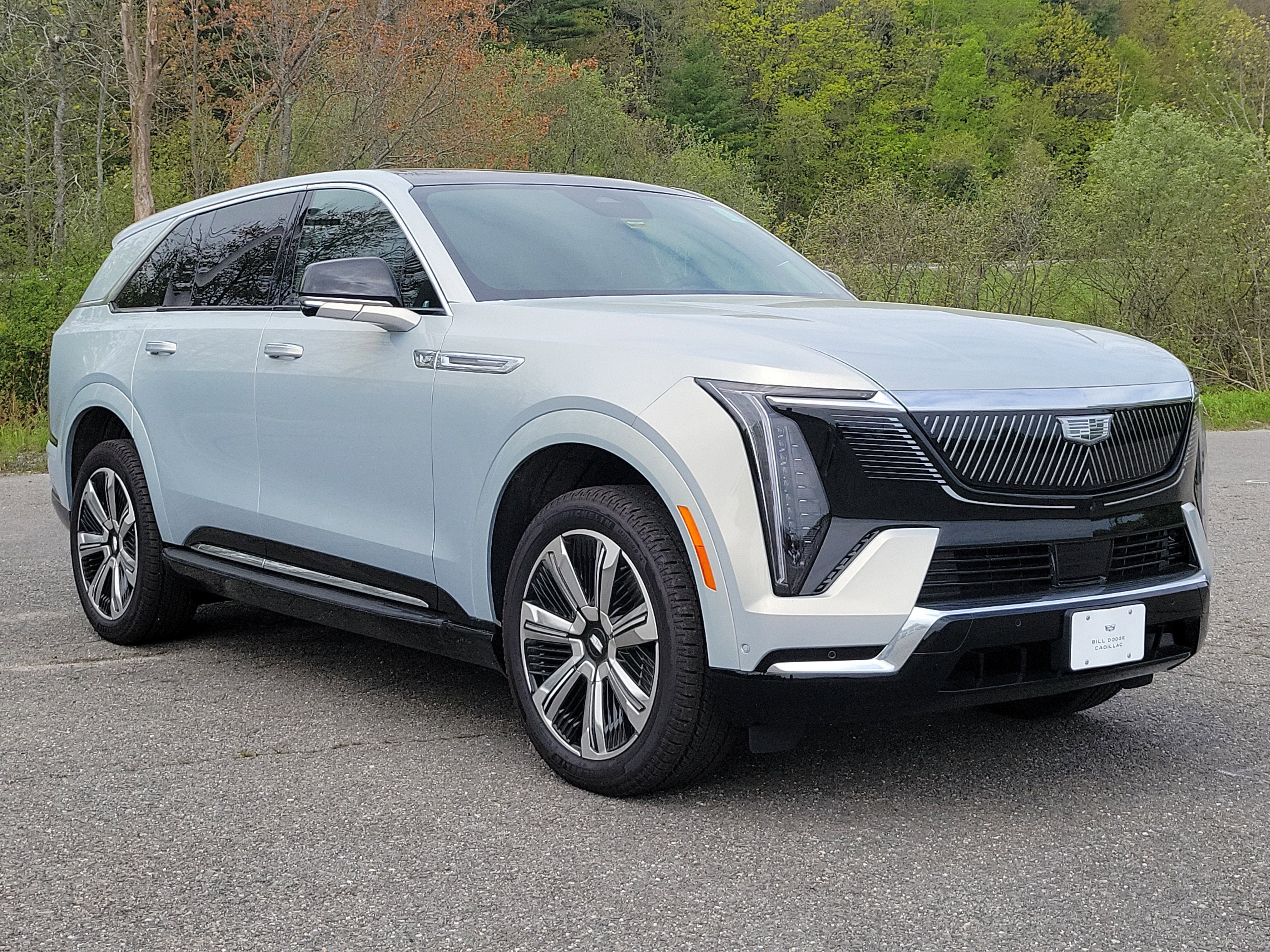 New 2025 Cadillac Escalade IQ Luxury 2 AWD/4WD image 9