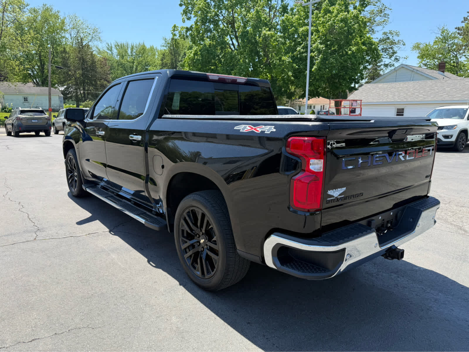 Used 2021 Chevrolet Silverado 1500 LTZ w/ Technology Package AWD/4WD image 5