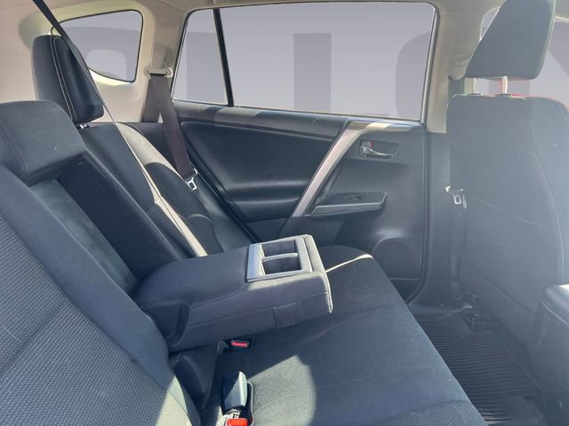 Used 2018 Toyota RAV4 XLE w/ Convenience Package AWD/4WD image 18