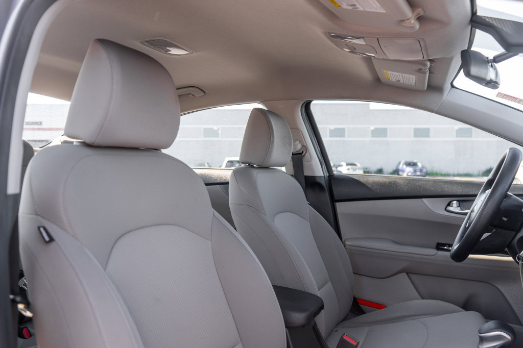 Used 2019 Kia Forte LXS FWD image 12