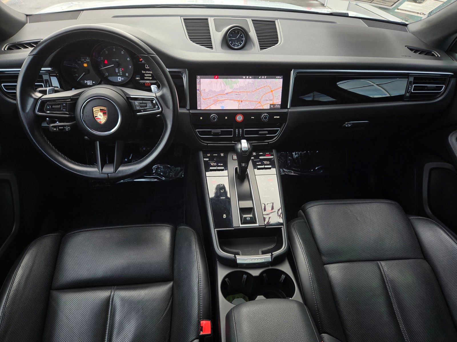 Used 2024 Porsche Macan image 14