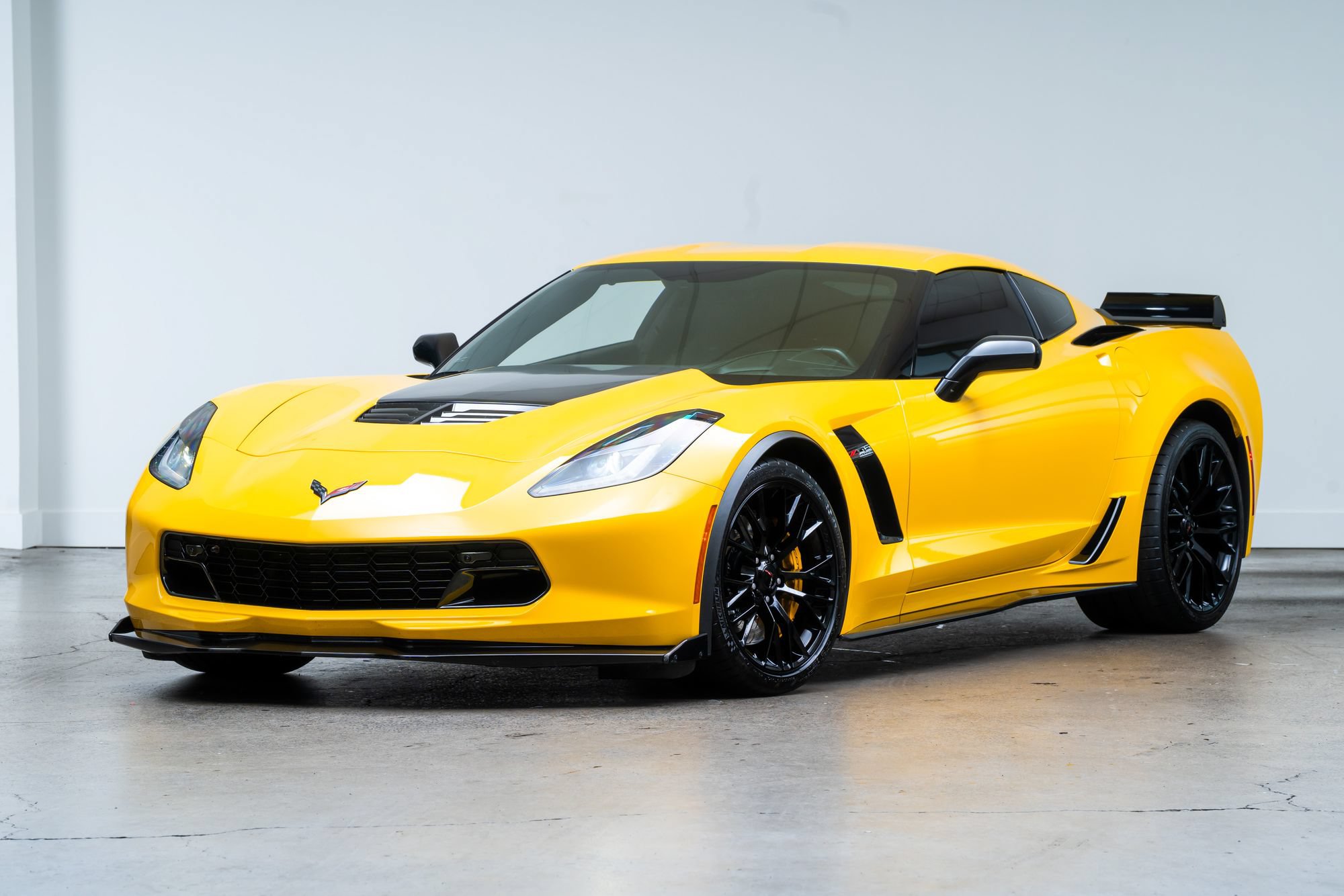 Used 2017 Chevrolet Corvette Z06 RWD image 4