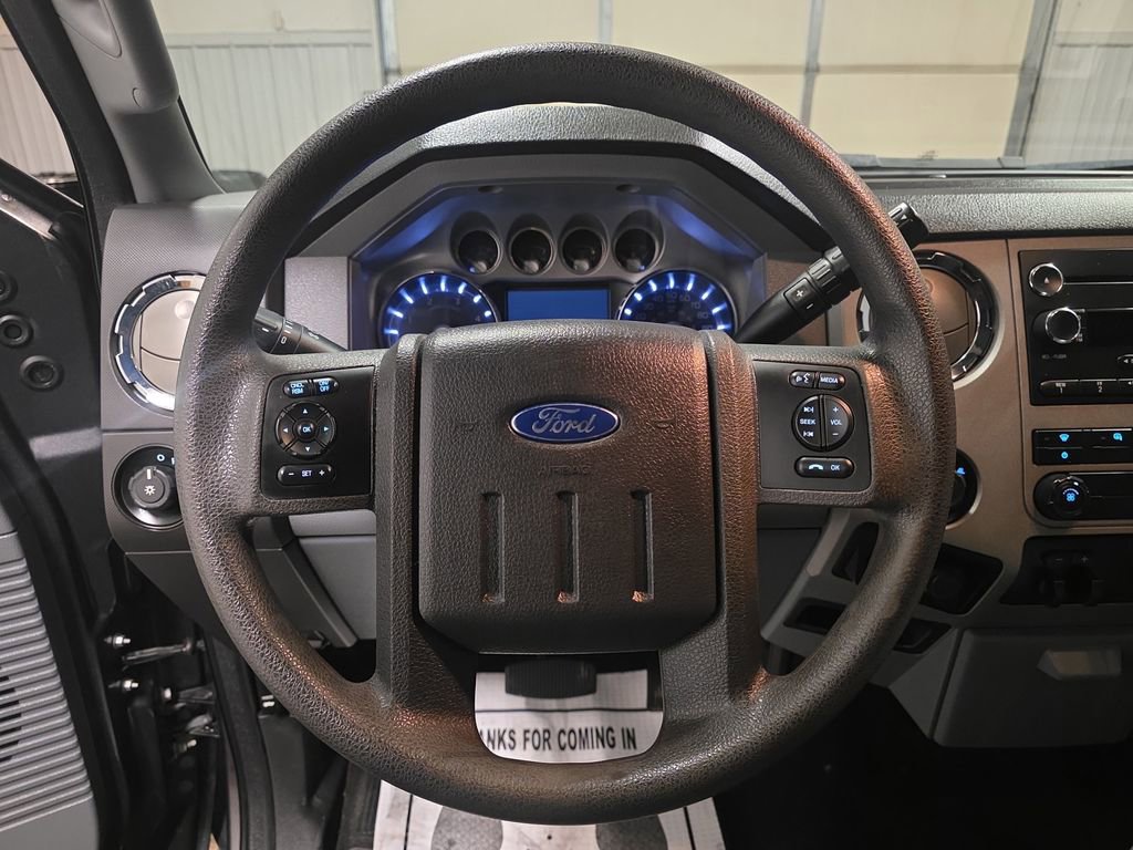 Used 2015 Ford F350 XLT w/ XLT Premium Package AWD/4WD image 17