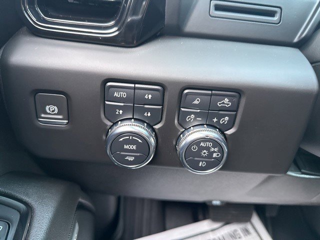 Certified 2023 GMC Sierra 1500 AT4 w/ AT4 Premium Package image 26