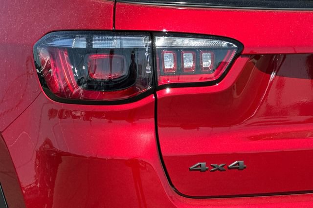 New 2026 Jeep Compass Latitude AWD/4WD image 25
