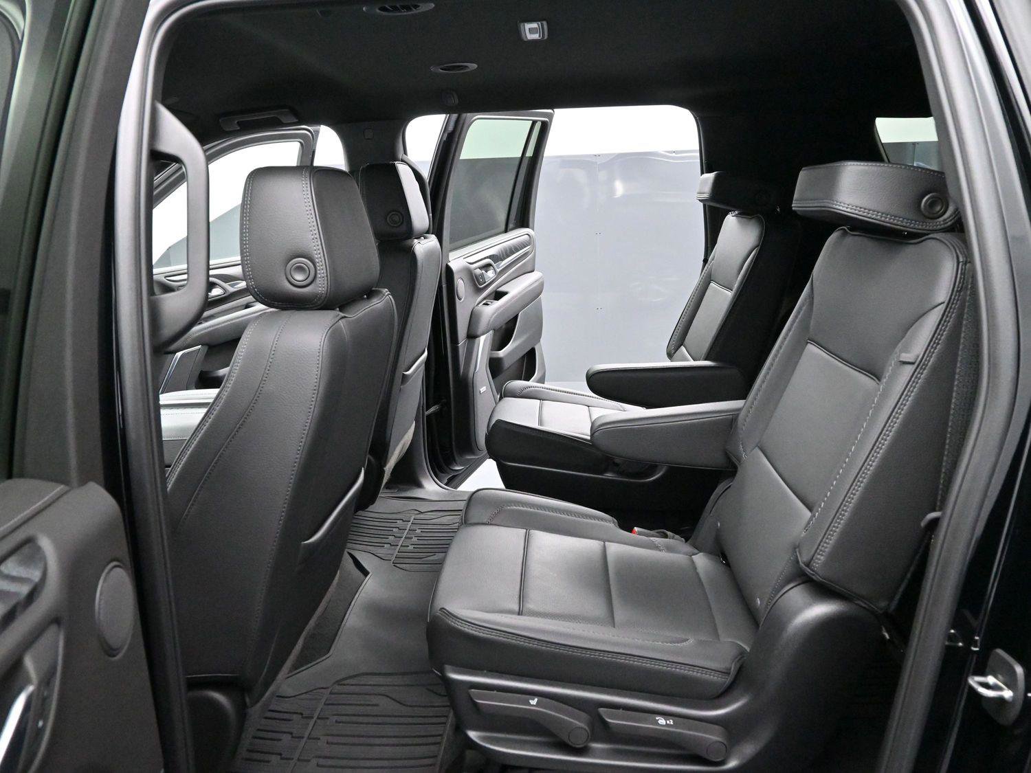 Used 2024 GMC Yukon XL Denali w/ Max Trailering Package image 32