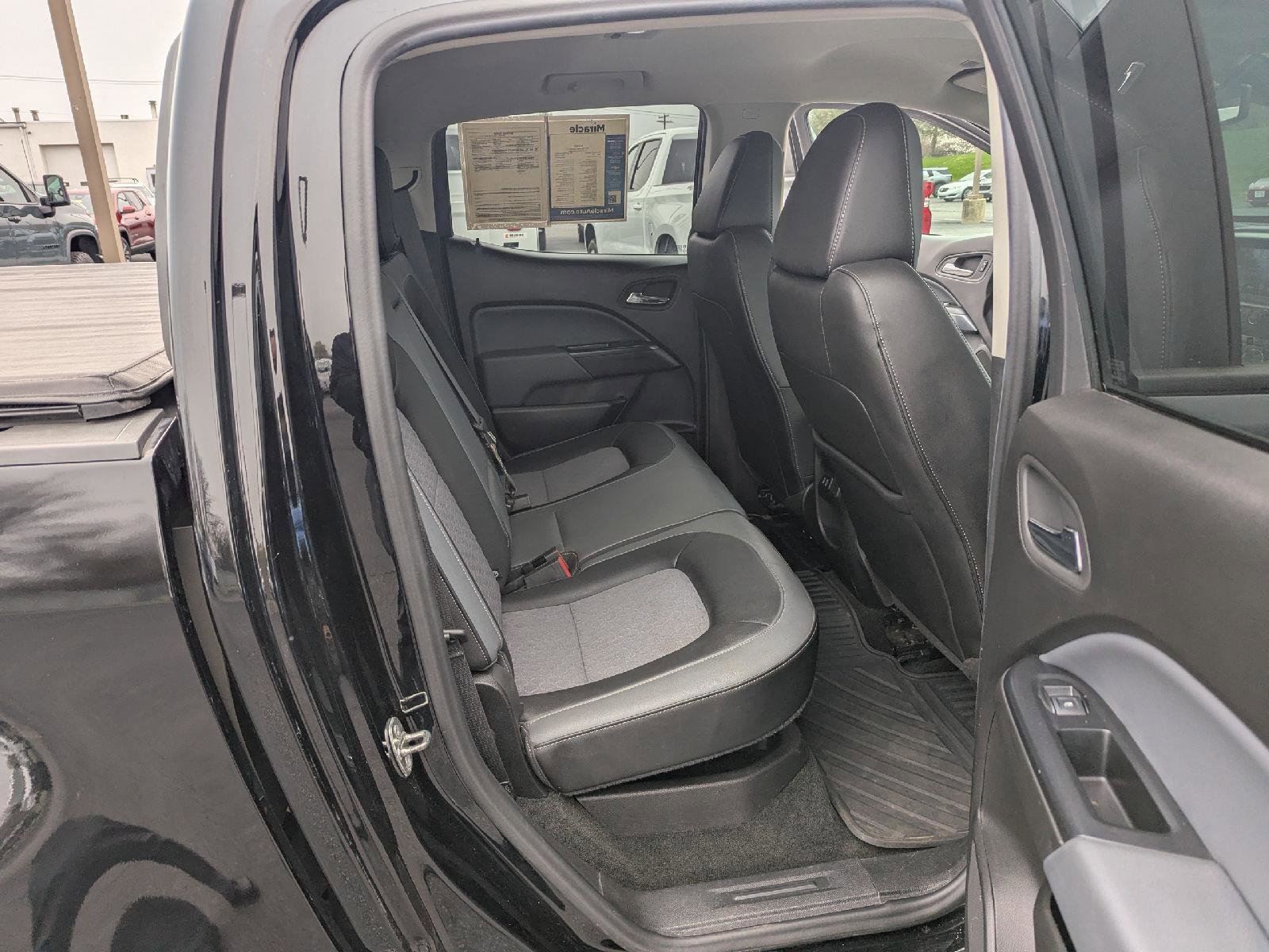 Used 2017 Chevrolet Colorado Z71 image 27