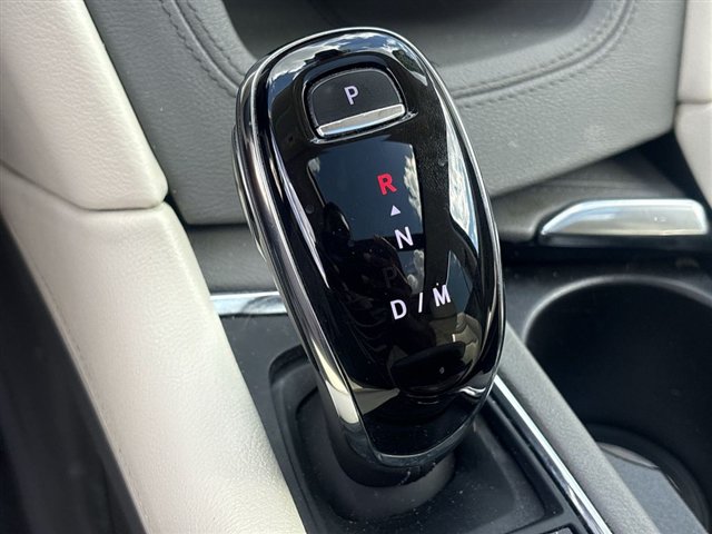 Certified 2020 Cadillac XT5 Premium Luxury FWD image 16