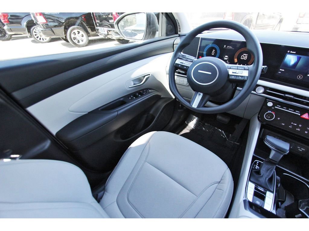 Certified 2025 Hyundai Tucson SEL image 8