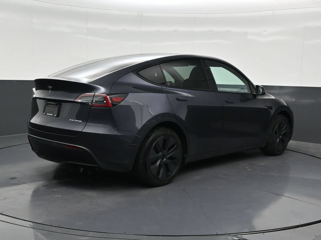 Used 2024 Tesla Model Y Long Range AWD/4WD image 5