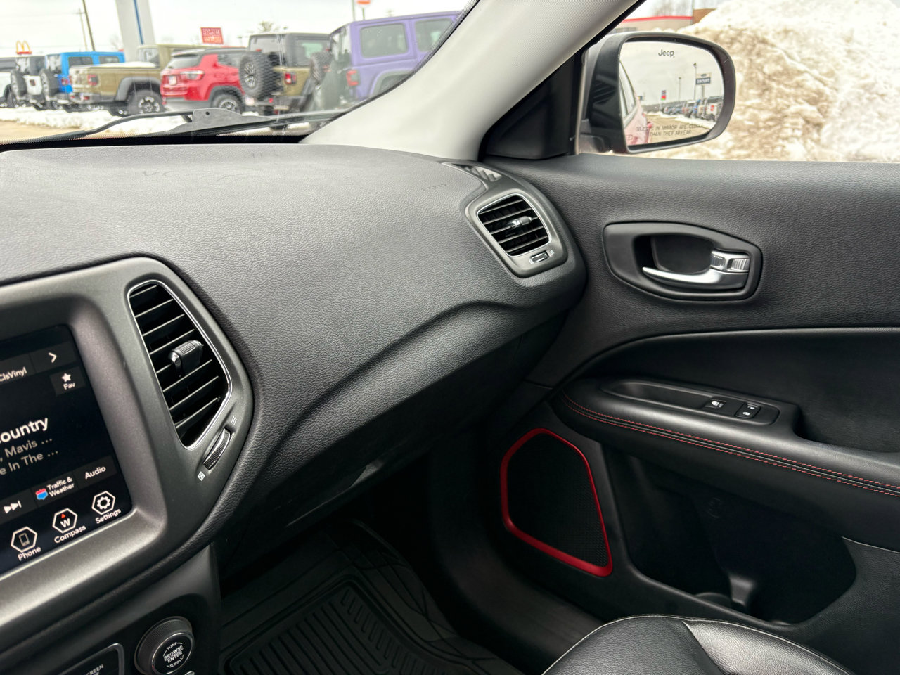 Used 2020 Jeep Compass Trailhawk image 20