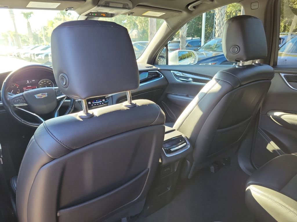 Used 2020 Cadillac XT6 Premium Luxury image 15