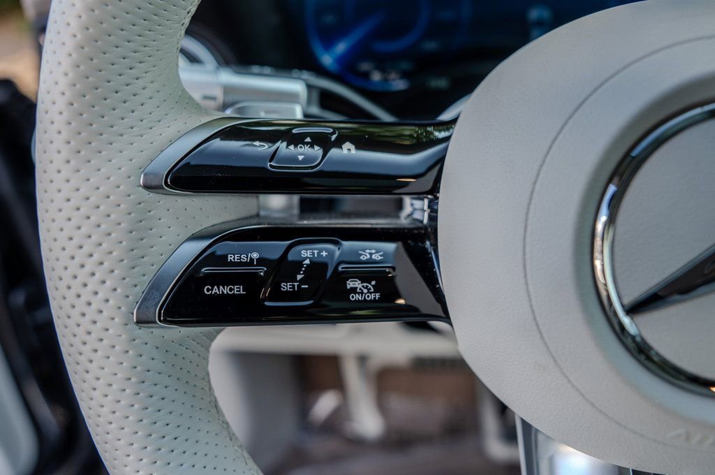 Used 2023 Mercedes-Benz EQS 580 4MATIC Sedan image 6