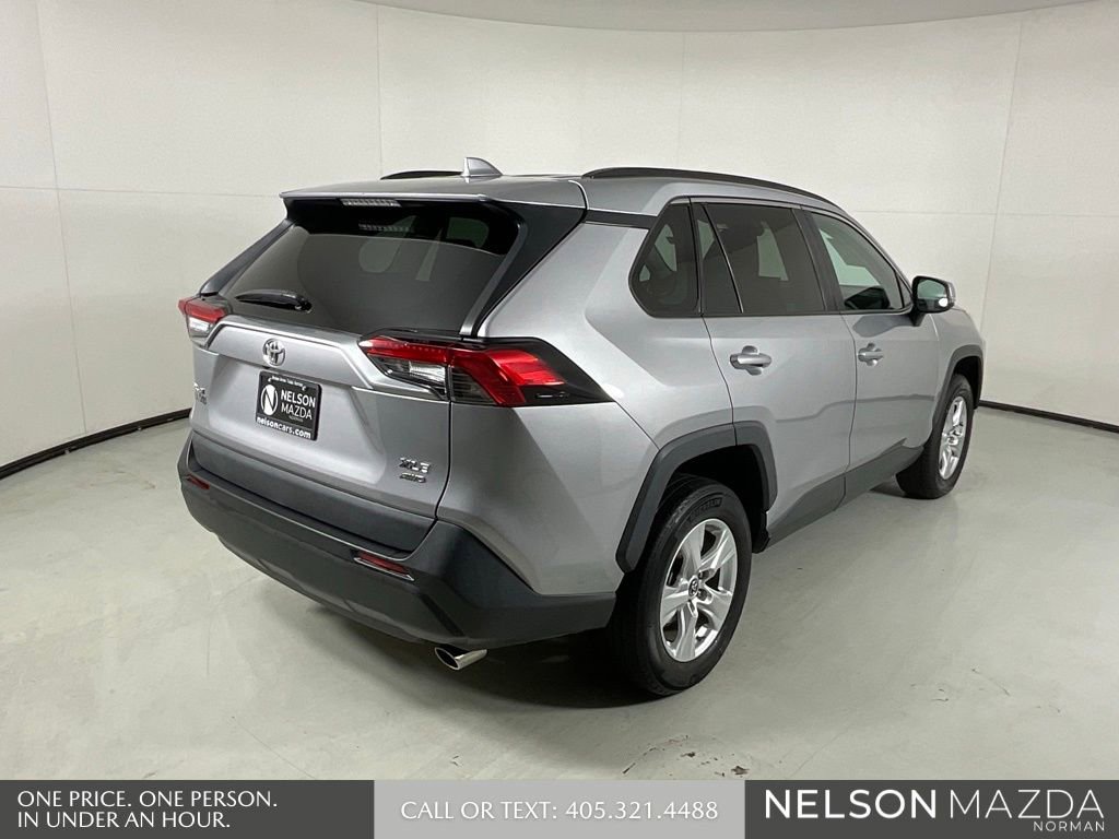 Used 2020 Toyota RAV4 XLE image 6