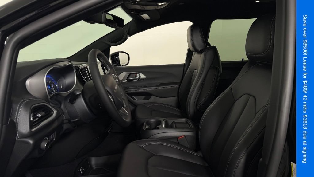 New 2027 Chrysler Pacifica Select FWD image 14