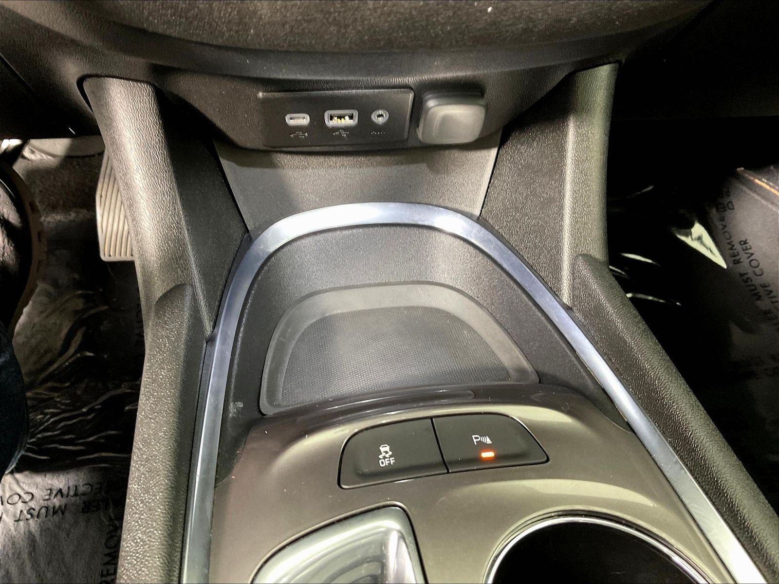 Used 2022 Chevrolet Malibu LT FWD image 15