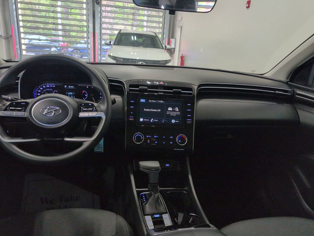 Used 2023 Hyundai Tucson SE AWD/4WD image 13